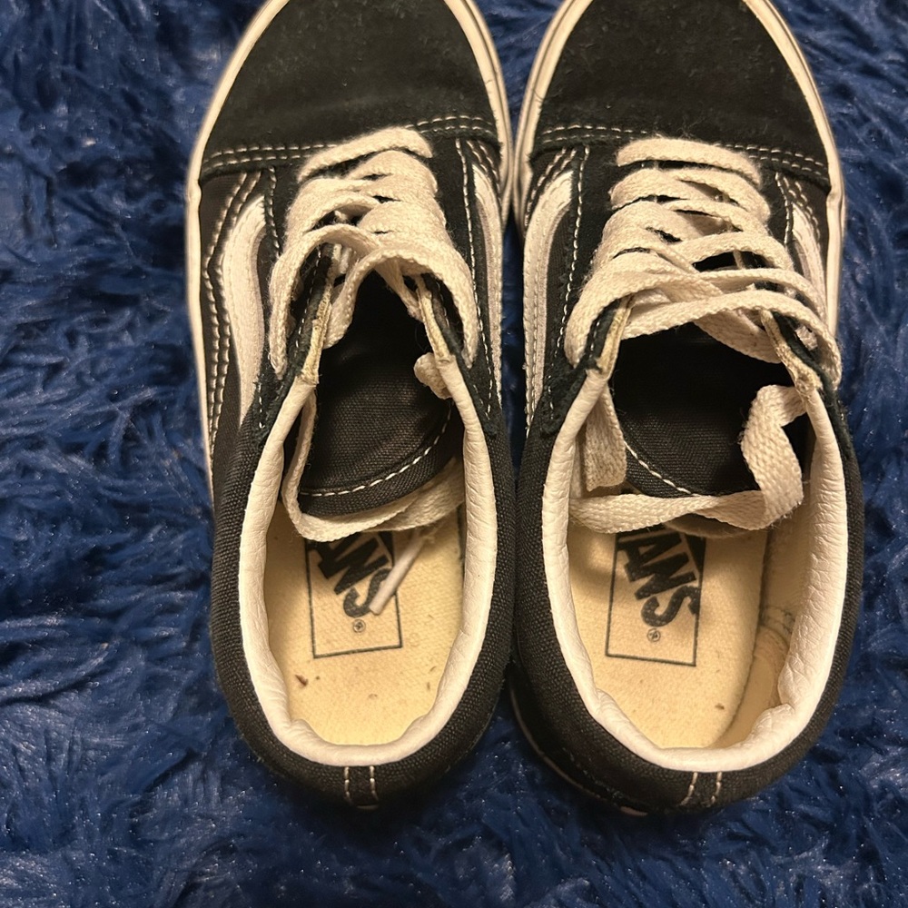 Vans - Picture 3 of 6